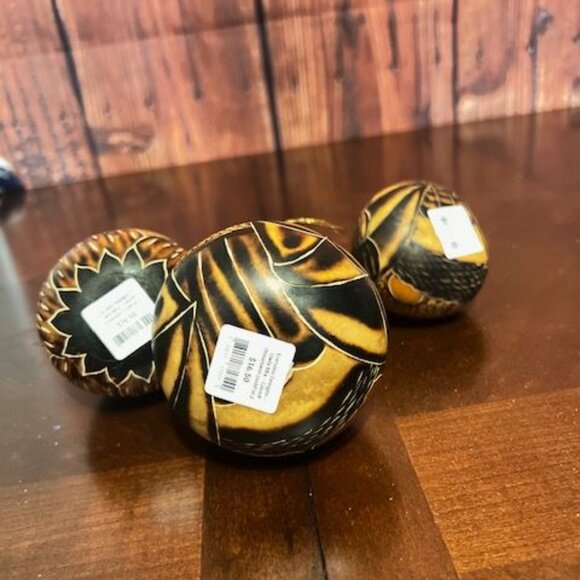 Handcrafted Gourd Owl Ornaments Set of 3 by Lucuma designs artistic detailing - Picture 3 of 7